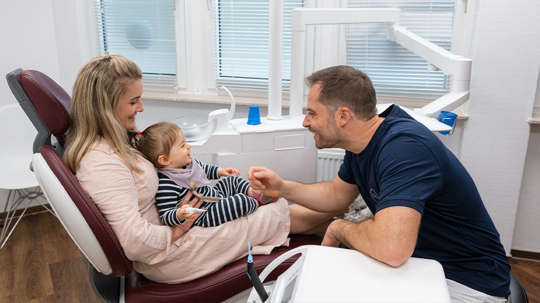 Für ein gesundes Kinderlachen: Kinderzahnheilkunde in Oberursel